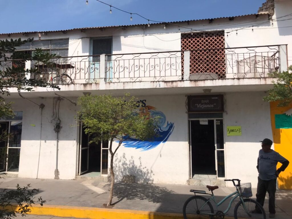 VIEJANOS BAR – photo 1