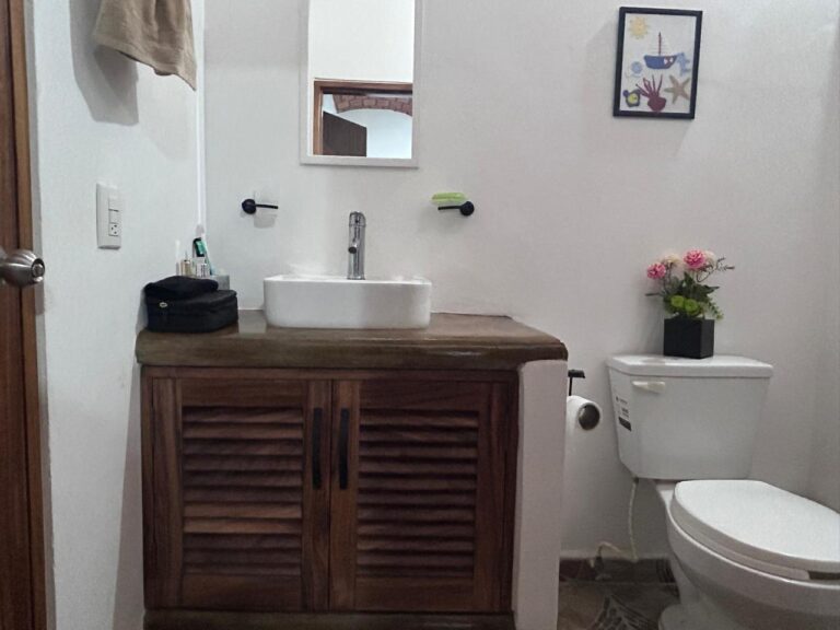 BUNGALOWS CORAL CREST UNIT 2 – photo 2