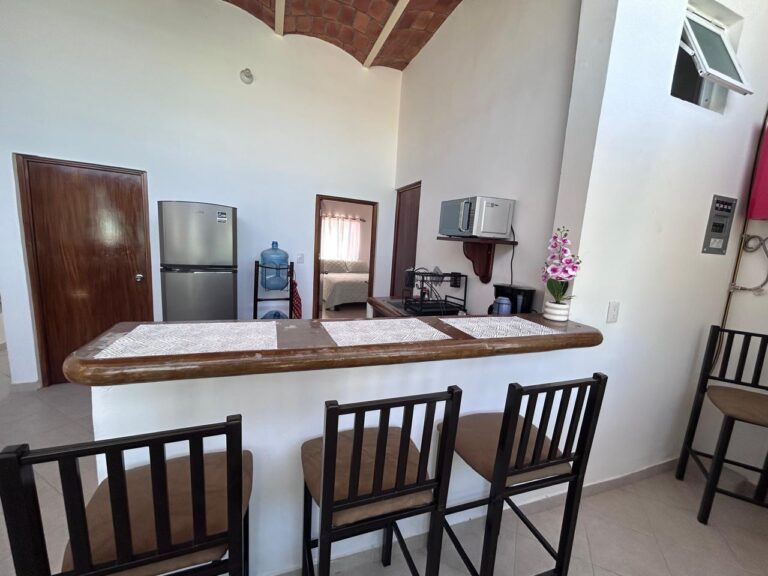 BUNGALOWS CORAL CREST UNIT 3 – photo 2