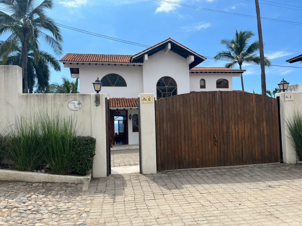 VILLA DE ROJA – photo 1